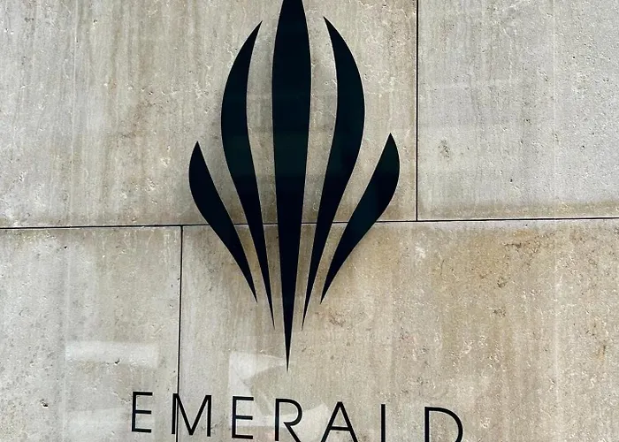 Emerald Luxury
