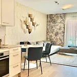 Emerald Luxury Διαμέρισμα *