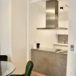 Emerald Luxury Apartment *
