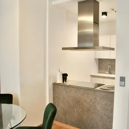 Emerald Luxury Apartament *
